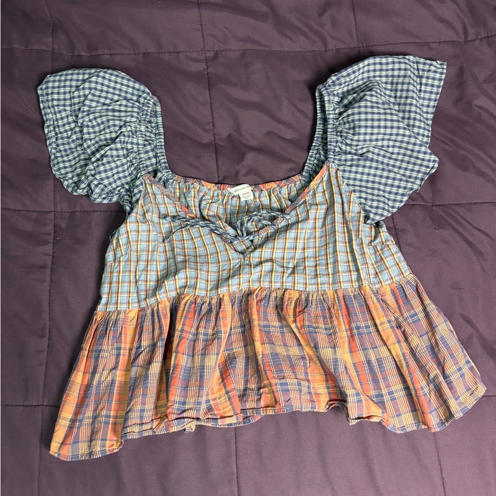 American Eagle. Size M. Blues and oranges plaid